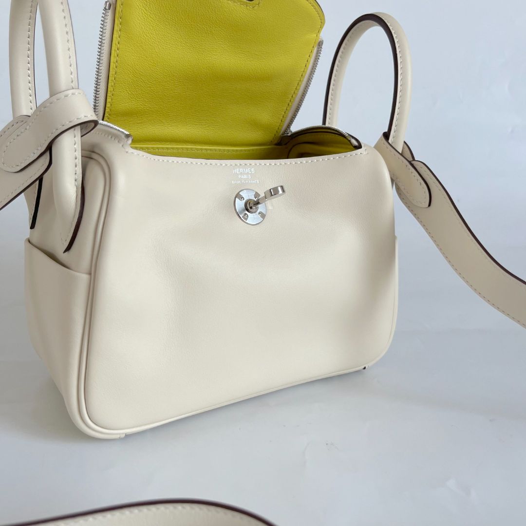 Hermès Mini Lindy Swift leather nata with lime yellow lining bag