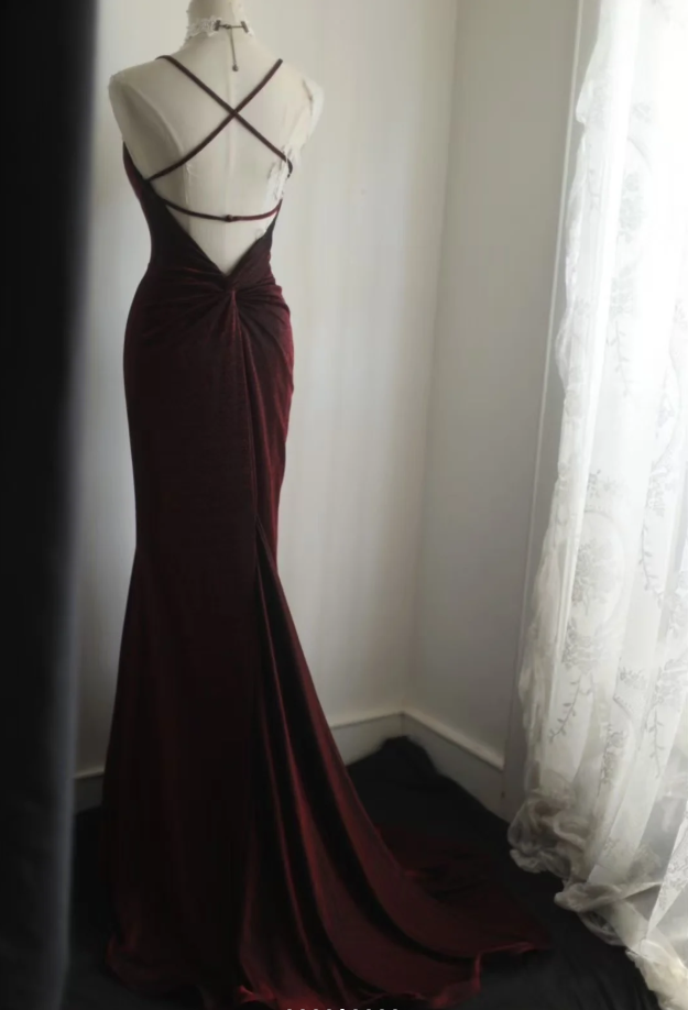 Charming Burgundy Spaghetti Straps Satin Mermaid Long Party Dress Backless Evening Gown