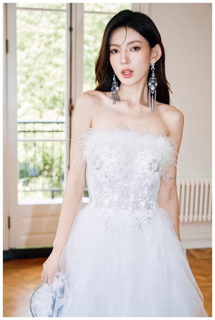 Classy White Feathers Strapless Embroidered Tulle Sequin Appliques Long Birthday Prom Dress Evening Gown