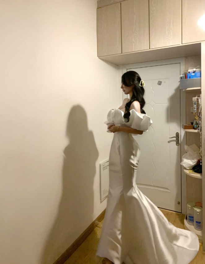 Elegant Off The Shoulder White Satin Mermaid Party Gown Long Wedding Guest Dress