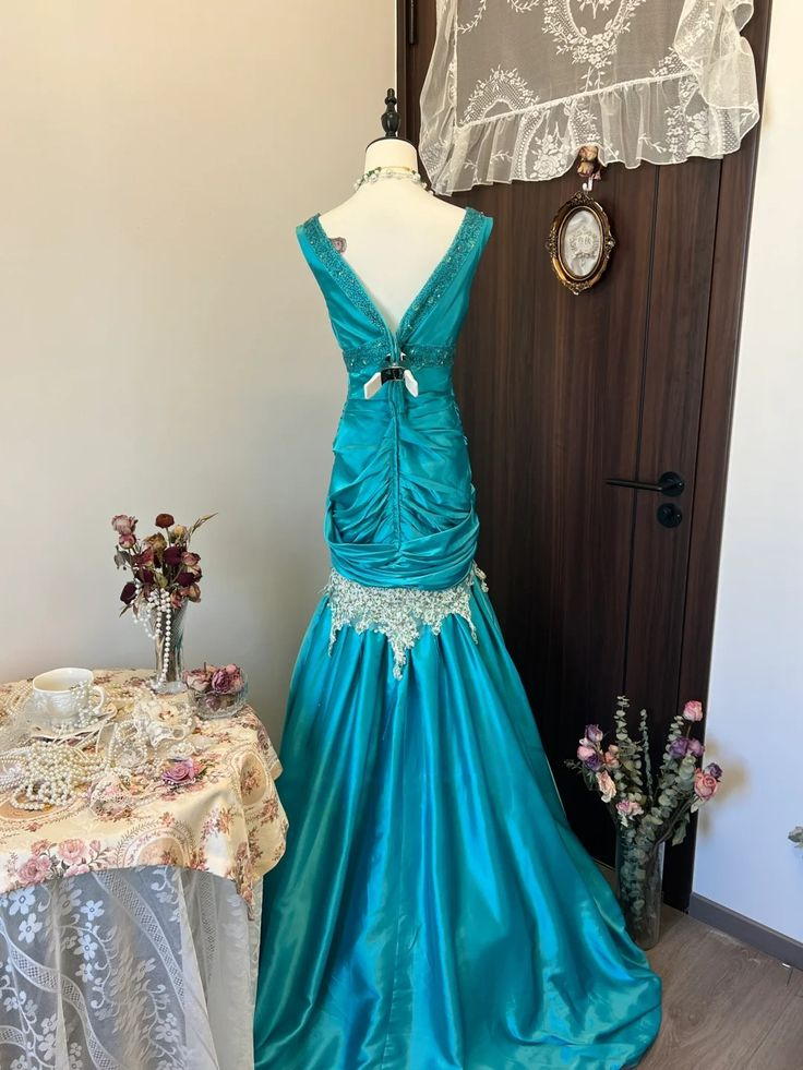 Retro V Neck Blue Satin Beaded Appliques Mermaid Party Dress Long Evening Dress SP1566
