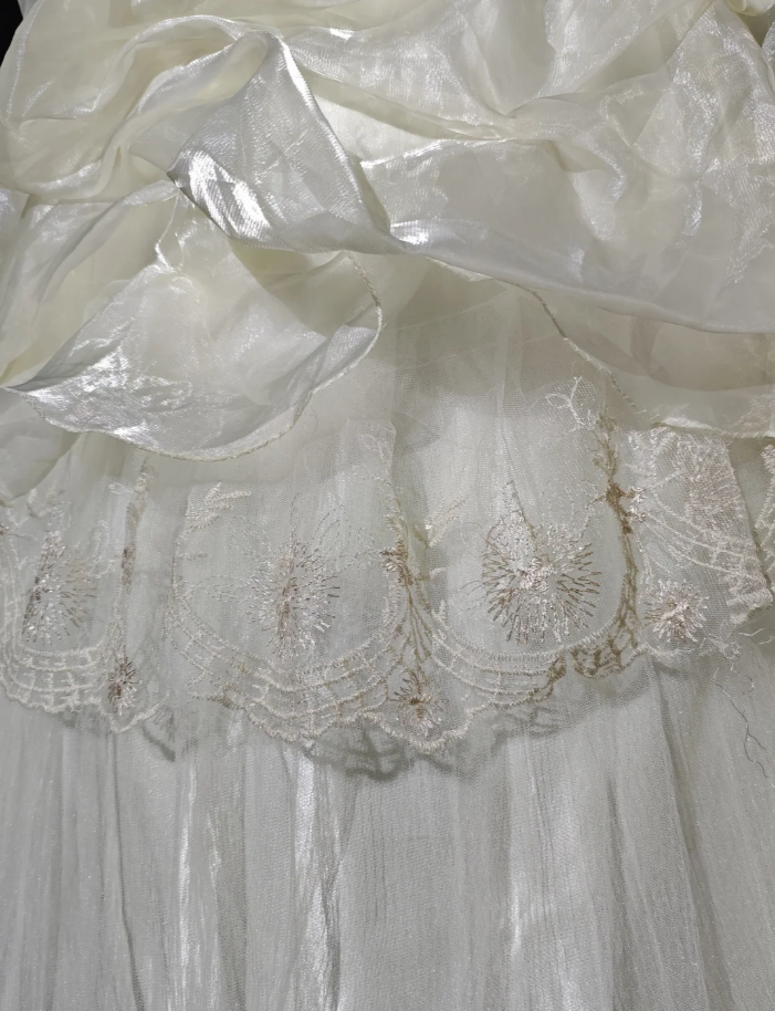 Elegant Strapless Organza Pleated Beaded Ball Gown Sweet 15 Dress Quinceanera Dress