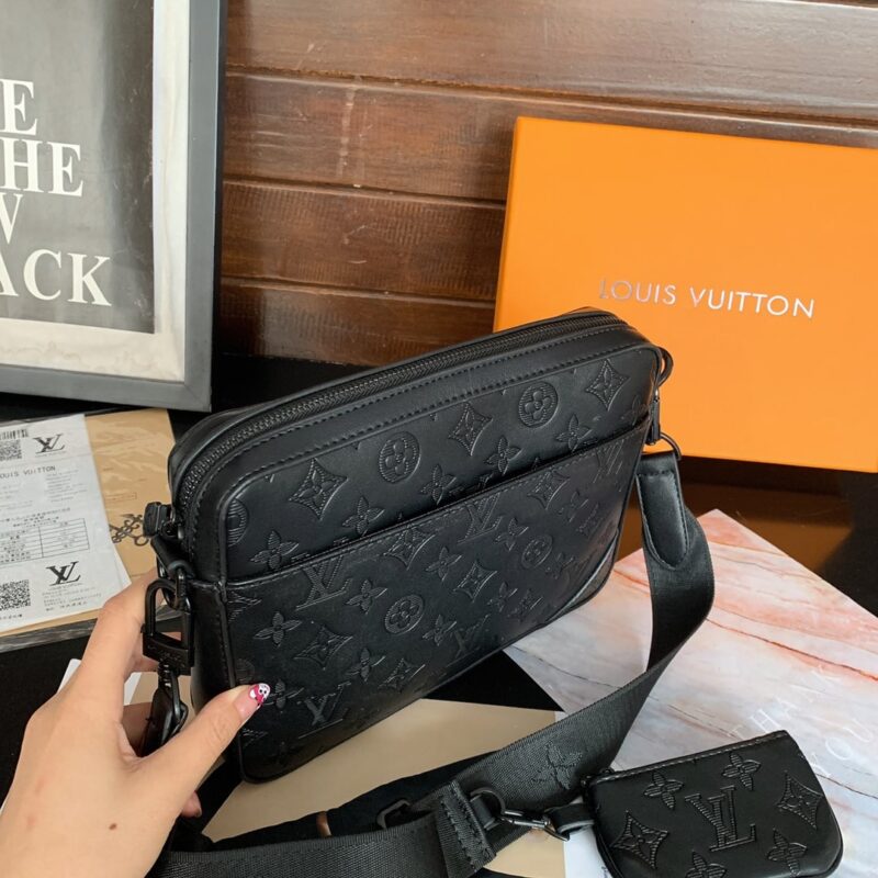 Louis Vuitton Duo Messenger Bag Black 25Cm M69827