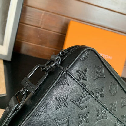 Louis Vuitton Duo Messenger Bag Black 25Cm M69827