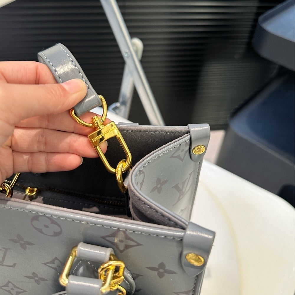 Louis Vuitton Onthego PM Trianon Grey 25Cm M12465
