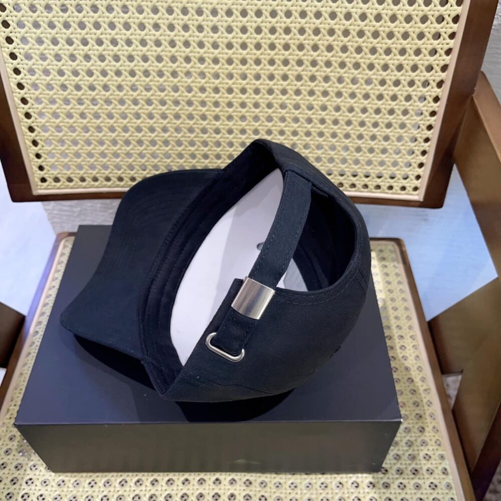Louis Vuitton LV Signature Baseball Cap Black M7319L