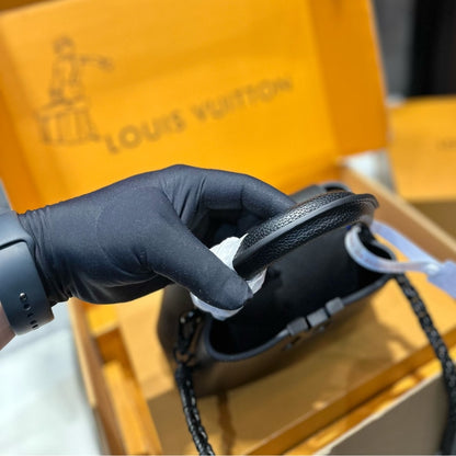 Louis Vuitton Capucines East West Mini Optic Black 19Cm M23955