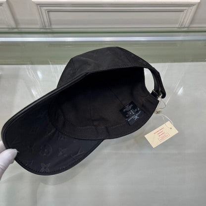 Louis Vuitton Monogram Cap Black