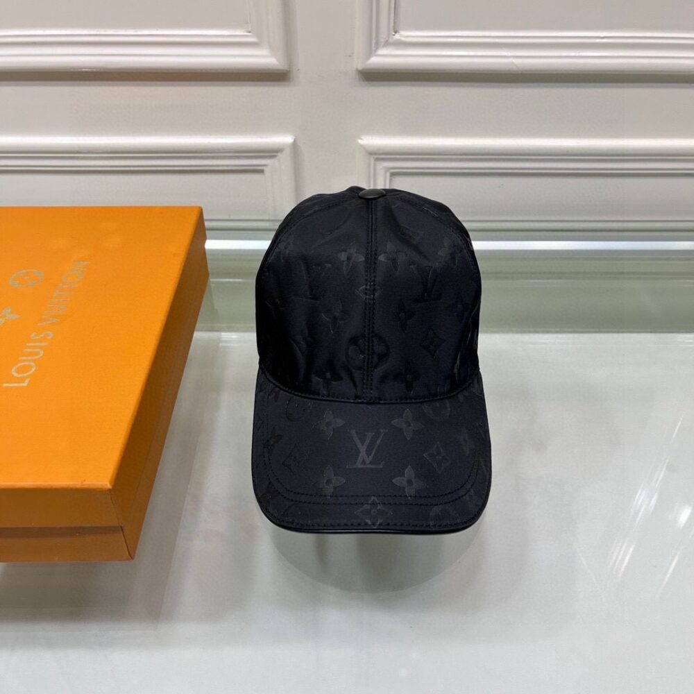 Louis Vuitton Monogram Cap Black