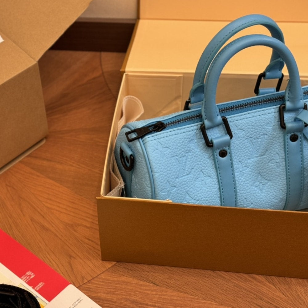 Louis Vuitton Keepall Bandoulière 25 Turquoise 25Cm M11996