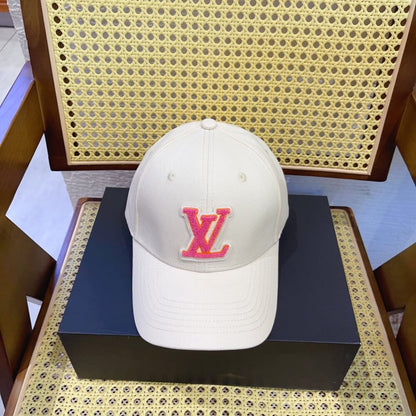 Louis Vuitton LV Signature Baseball Cap Beige M7289L