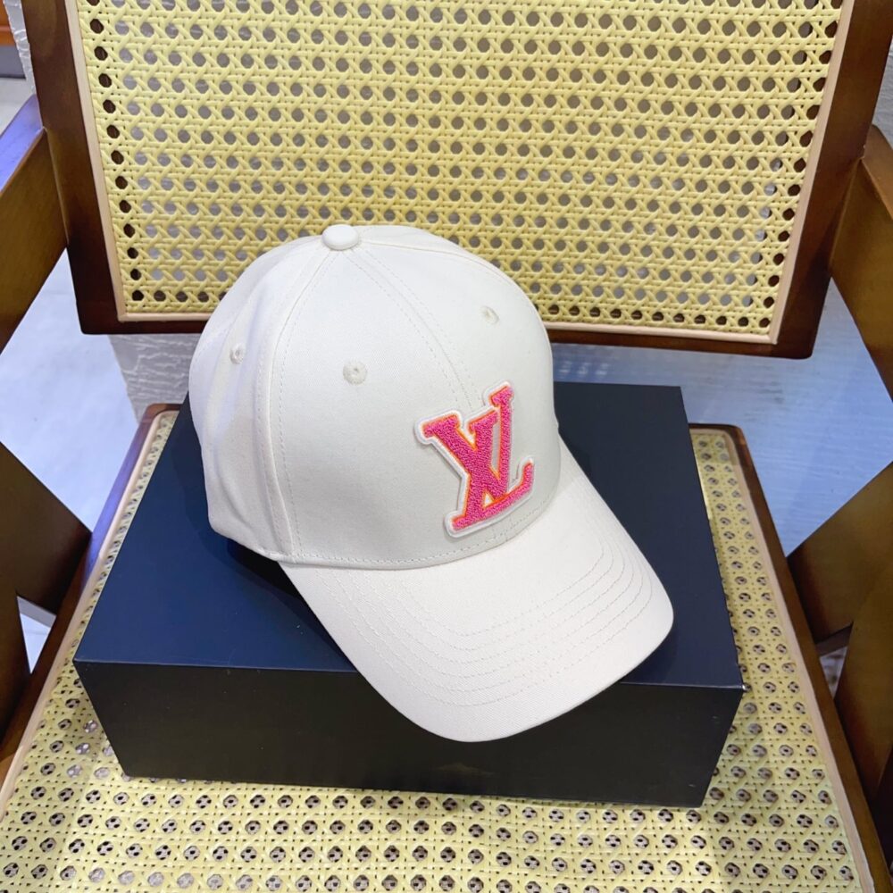 Louis Vuitton LV Signature Baseball Cap Beige M7289L