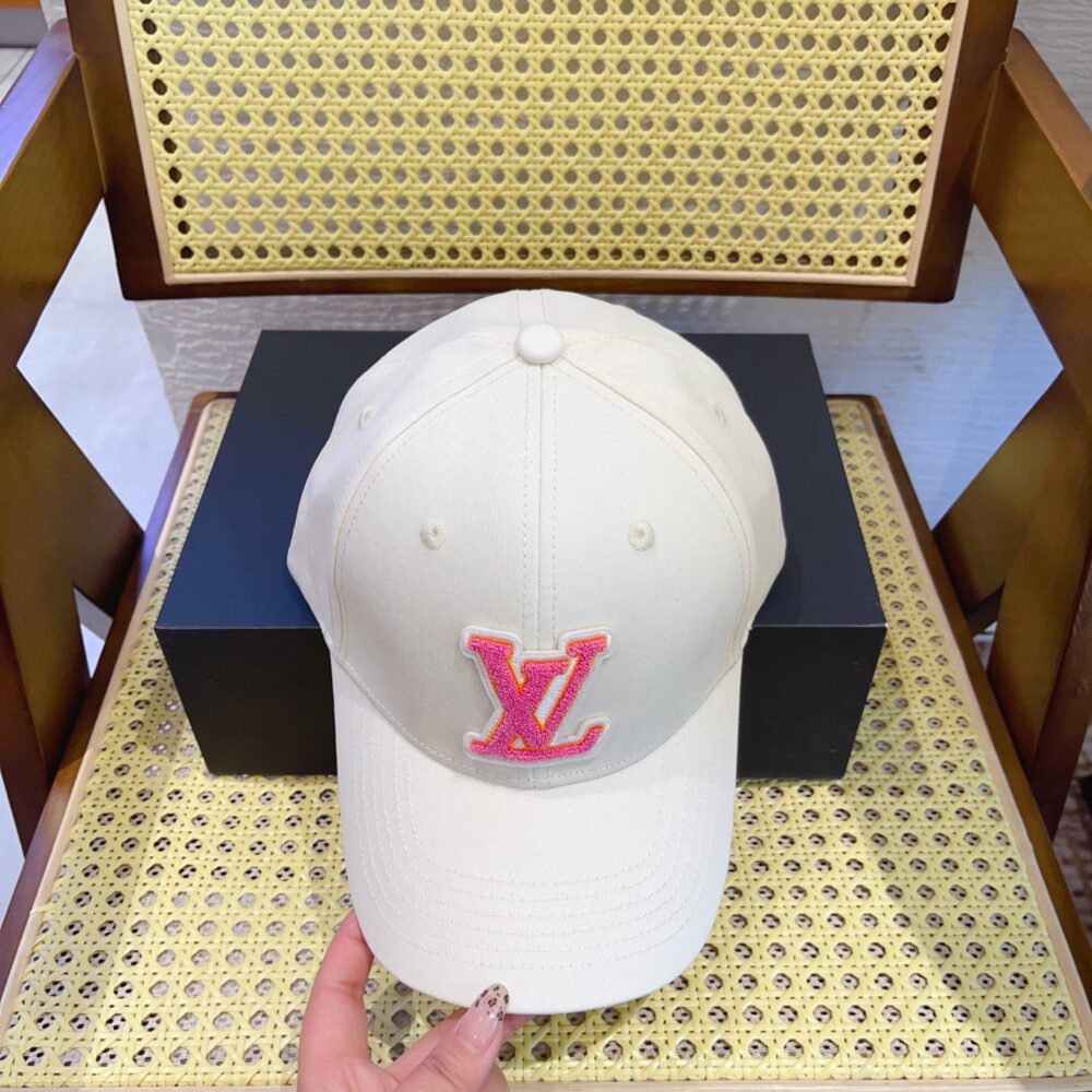 Louis Vuitton LV Signature Baseball Cap Beige M7289L