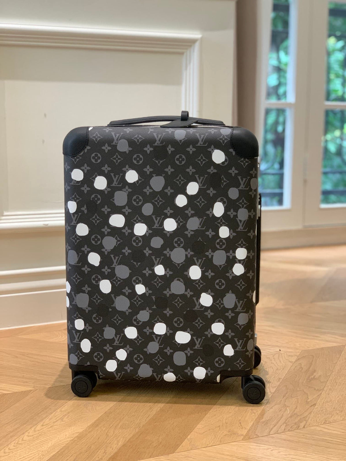 Louis Vuitton X Yayoi Kusama Horizon 55 Suitcase Grained Leather Black 55Cm