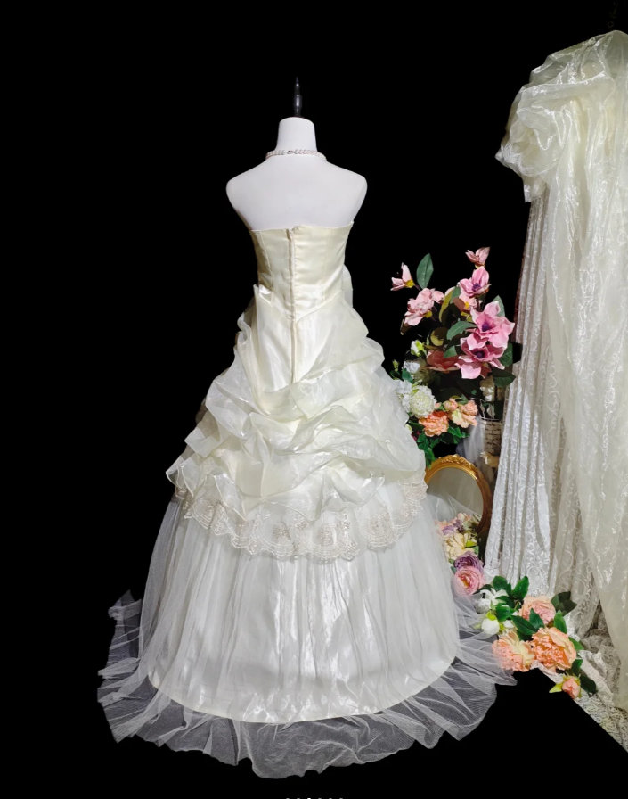 Elegant Strapless Organza Pleated Beaded Ball Gown Sweet 15 Dress Quinceanera Dress