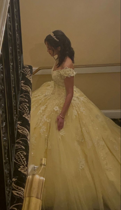 Classy Yellow Off The Shoulder Ball Gown Sweet Tulle Lace Appliques Formal Birthday Quinceanera Dress
