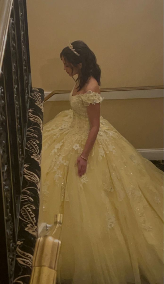 Classy Yellow Off The Shoulder Ball Gown Sweet Tulle Lace Appliques Formal Birthday Quinceanera Dress