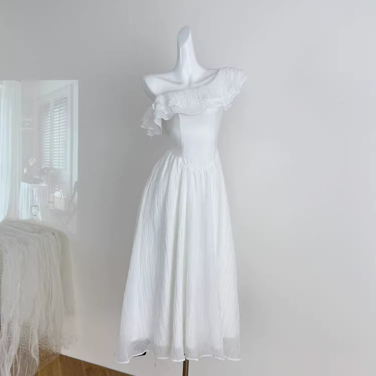 French-style gentle off-shoulder ruffled white dress, new spring style, elegant and slimming, fairy dress.   11456