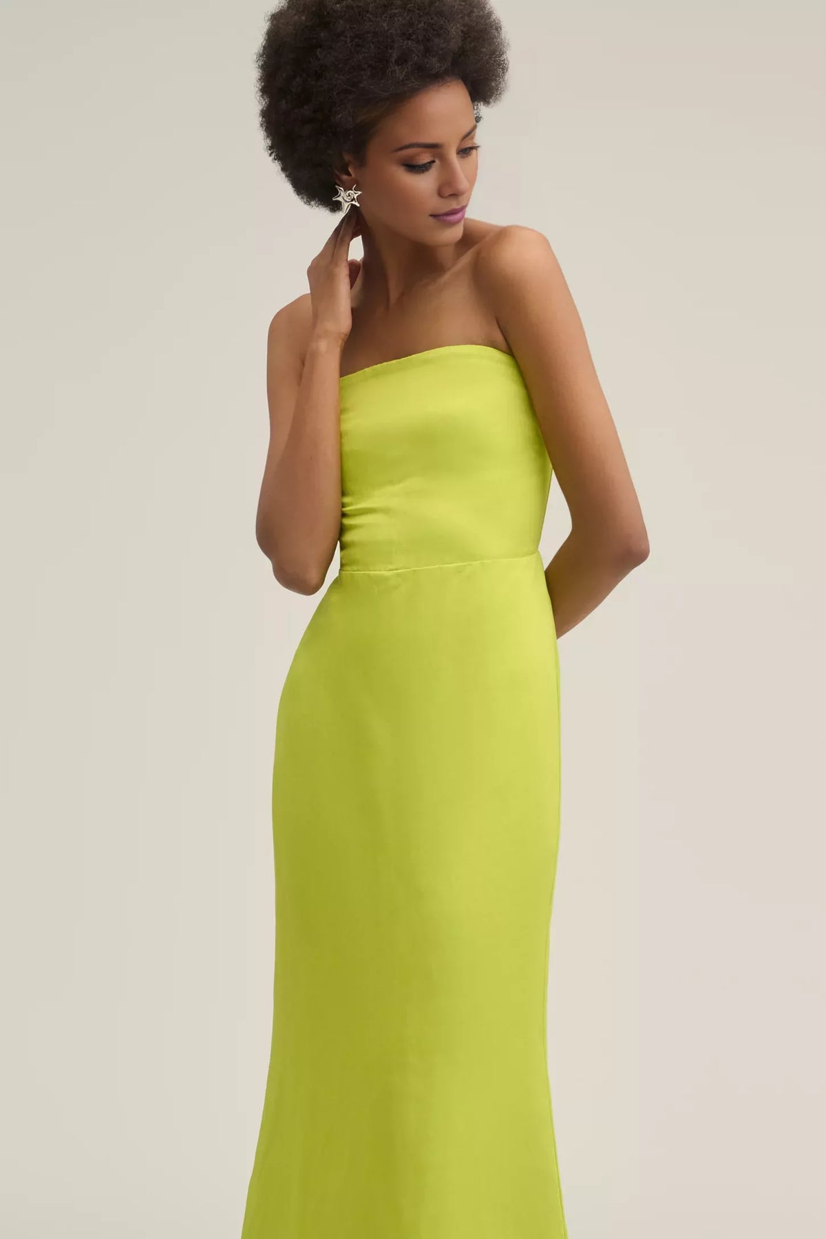 Off shoulder collar sleeveless strapless backless and floor length Prom dress