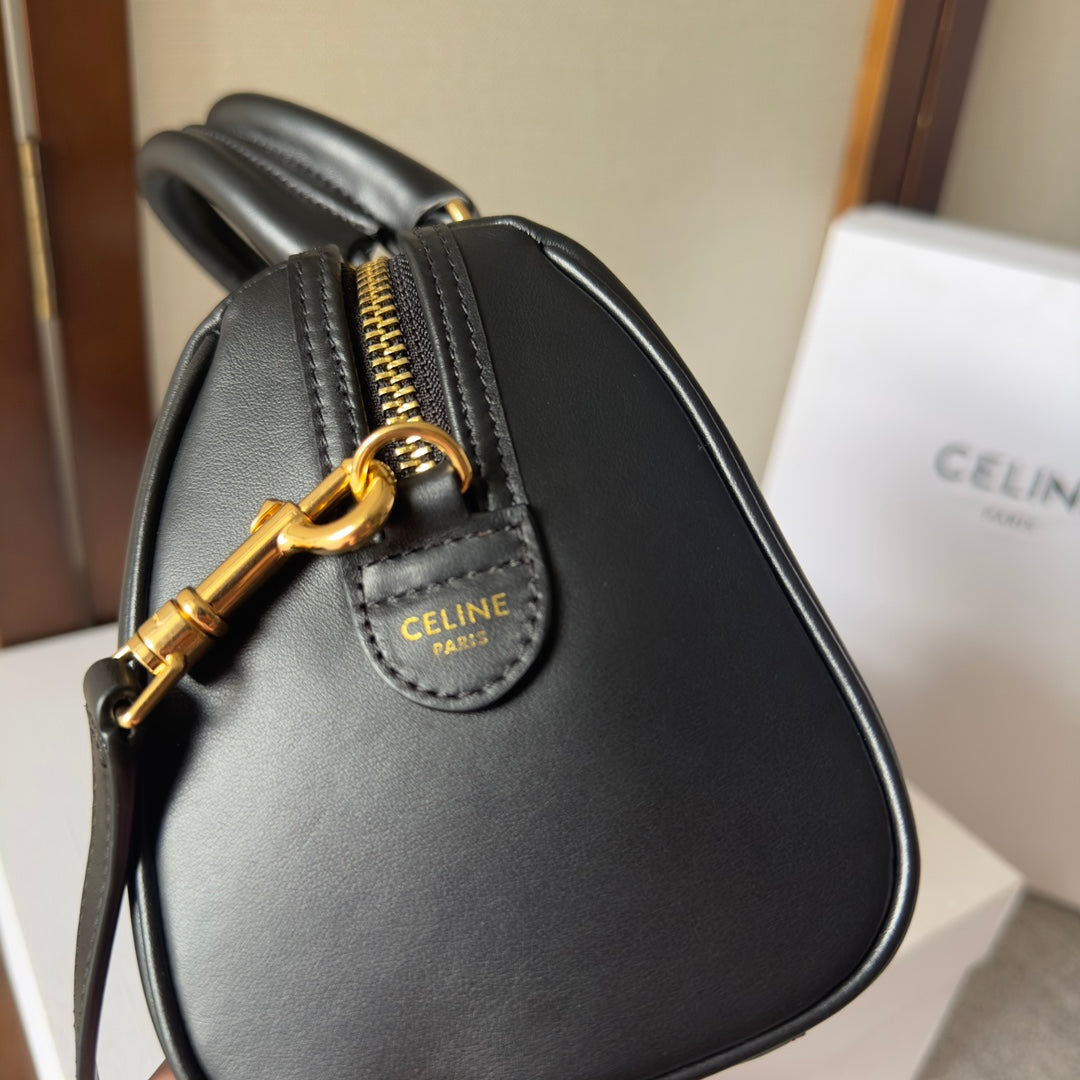 CELINE  SMALL BOSTON BAG IN SMOOTH CALFSKIN WITH CUIR TRIOMPHE BLACK