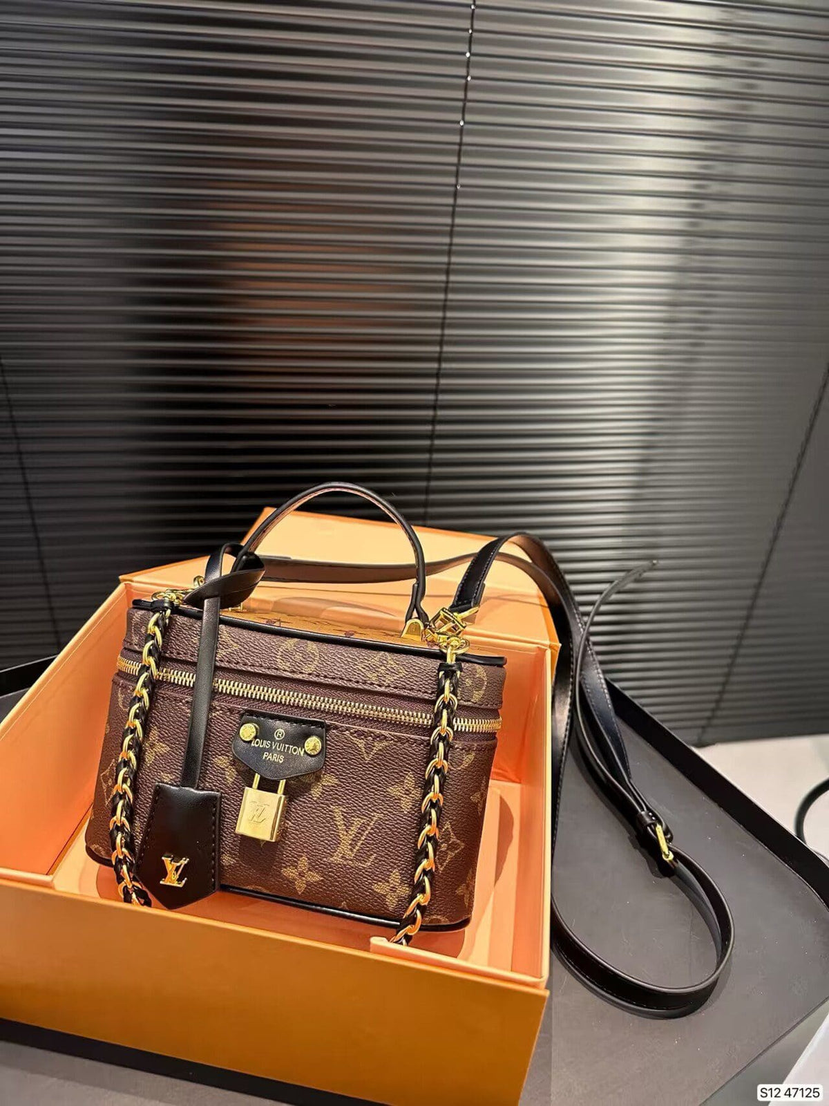 Louis Vuitton M47125 Vanity Chain Pouch