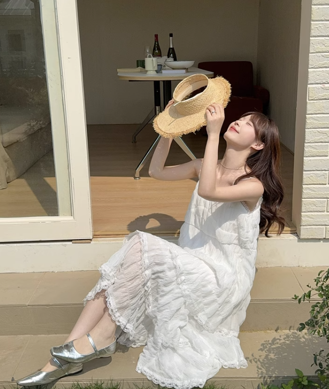 Simple Fashion White V-neck Design Lace A-line Spaghetti Strap Tiered Dress TP3345