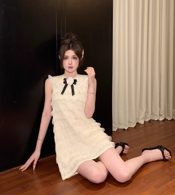 Fashion Beige Bow Lace Design A-line Sleeveless Strapless Homecoming Dress TP3698