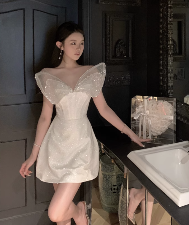 Fashion Beige Satin Sequin Butterfly Design A-line Spaghetti Strap Homecoming Dress TP3699
