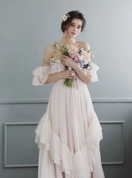 Elegant Ivory Lace Off-the-shoulder A-Line Tiered Wedding Dress TP4817