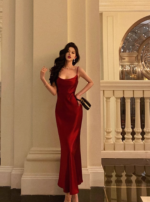 Elegant Burgundy Satin Spaghetti Strap Mermaid Evening Gown TP5122