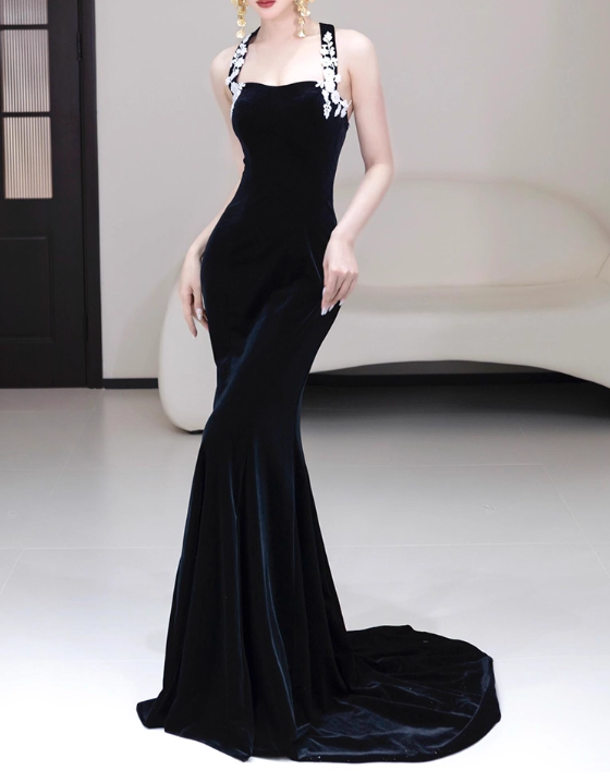 Glamorous Black Velvet Mermaid White Floral-Applique Straps Evening Gown TP5290