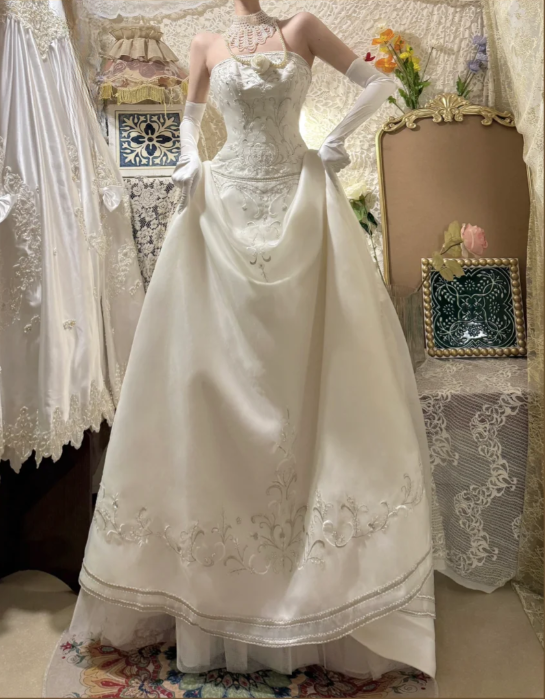 Gorgeous Satin Strapless Embroidery A-Line Wedding Dress TP5409