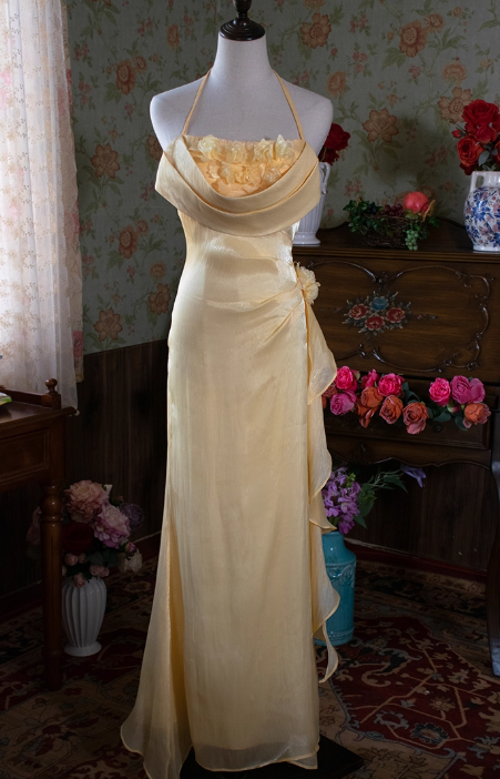 Vintage Chiffon Halter-Neck Ruffled 3D Flower Sheath Evening Gown TP5536