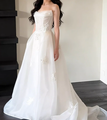 Vintage Tulle Strapless Floral Applique Train Wedding Dress TP5559