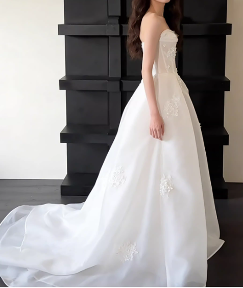 Vintage Tulle Strapless Floral Applique Train Wedding Dress TP5559