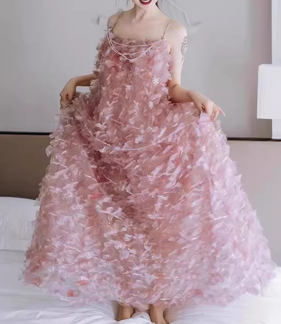 Elegant Pink Feather-Embellished A-Line Gown with Spaghetti Straps Prom Dress TP5581