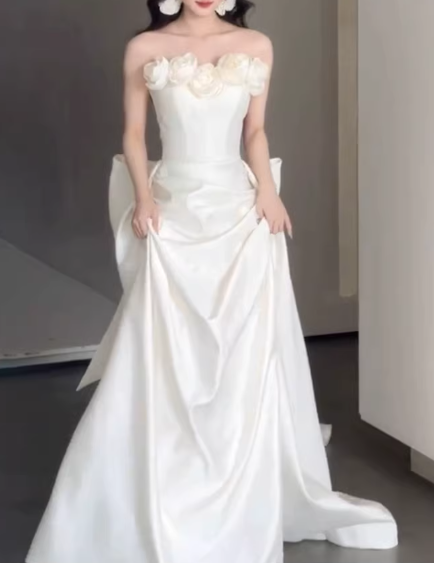 Vintage Ivory Strapless 3D Rose Satin Back Bow & Train Wedding Dress TP5587