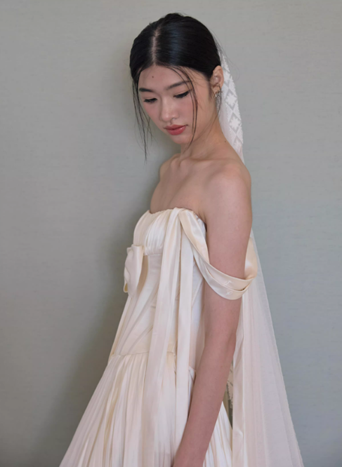Chic Strapless Ivory Pleated Satin Bow Accent Dramatic Train Wedding Dress TP5607