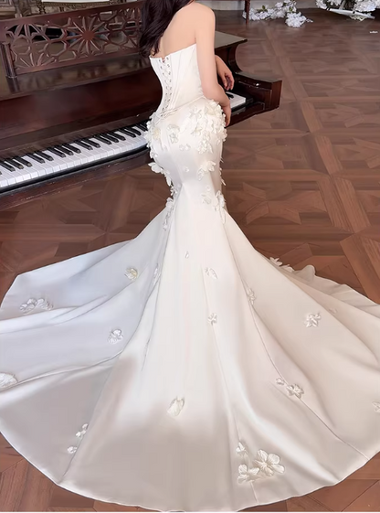 Glamorous Strapless Mermaid Bridal Gown 3D Floral Appliqués Wedding Dress TP5652