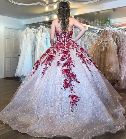 Quinceanera Dresses Appliqued Sequins Sweetheart Tulle Floor Length Sweet 16 Dresses Vestidos De Ball Gown Prom Dress