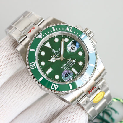 Rolex Submariner Date Green Dial 40Mm
