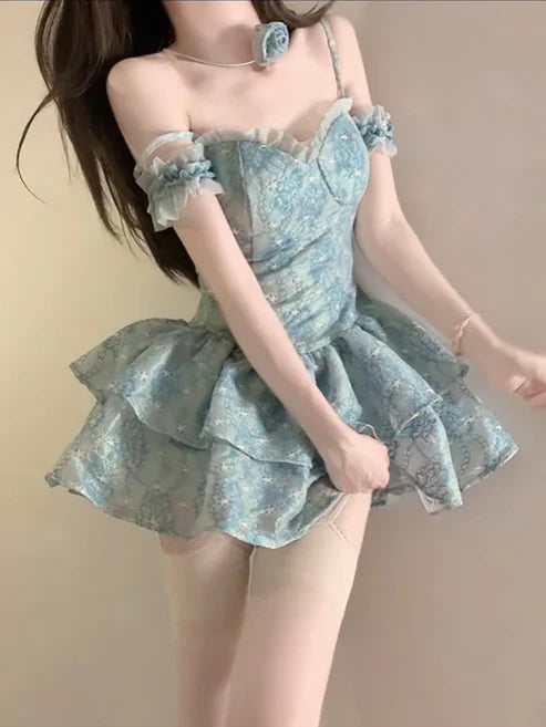 Retro Light Blue Floral Spaghetti Strap Design A-line Mini 16th Birthday Party Dress Tiered Homecoming Dress TP4048