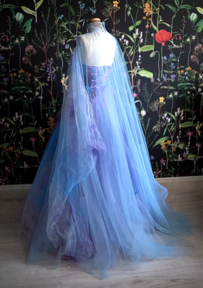 Retro Ball Gown Sweetheart Lace Layers Evening Dress Prom Dresses With Cape