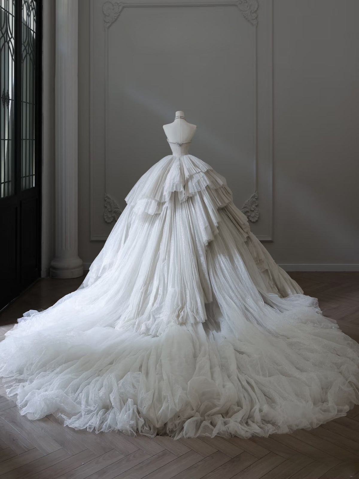 Timeless Ball Gown Sweetheart Tulle Long Wedding Dresses Bridal Dress