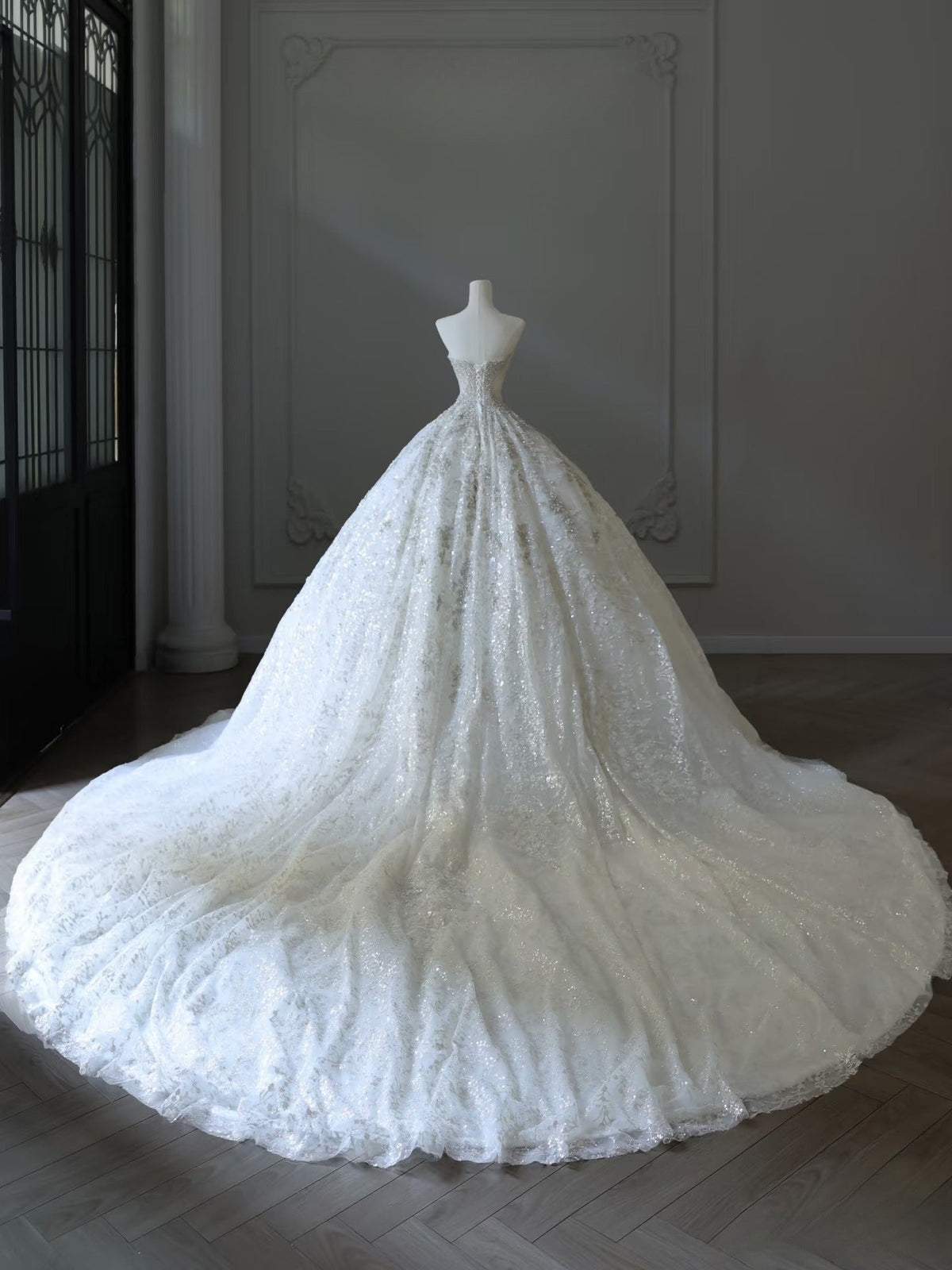 Timeless Ball Gown Sweetheart Sequin Ivory Long Wedding Dress Bridal Dresses