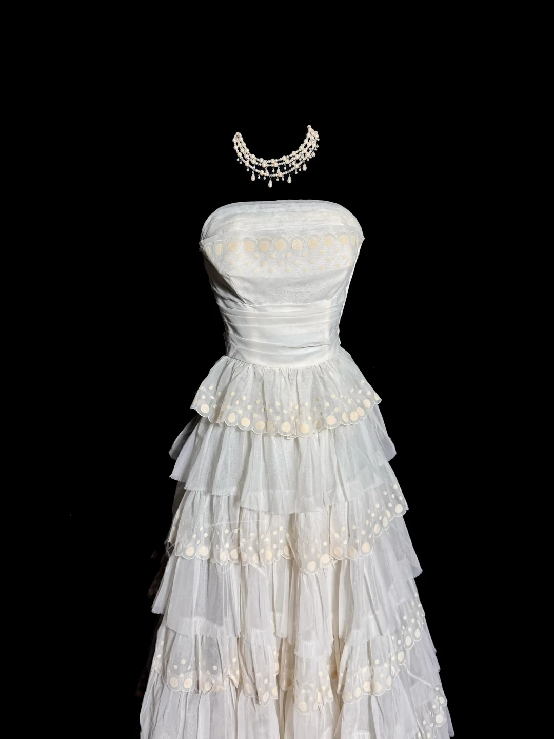 Vintage Ball Gown Strapless White Lace Prom Gown Fairy Prom Dresses