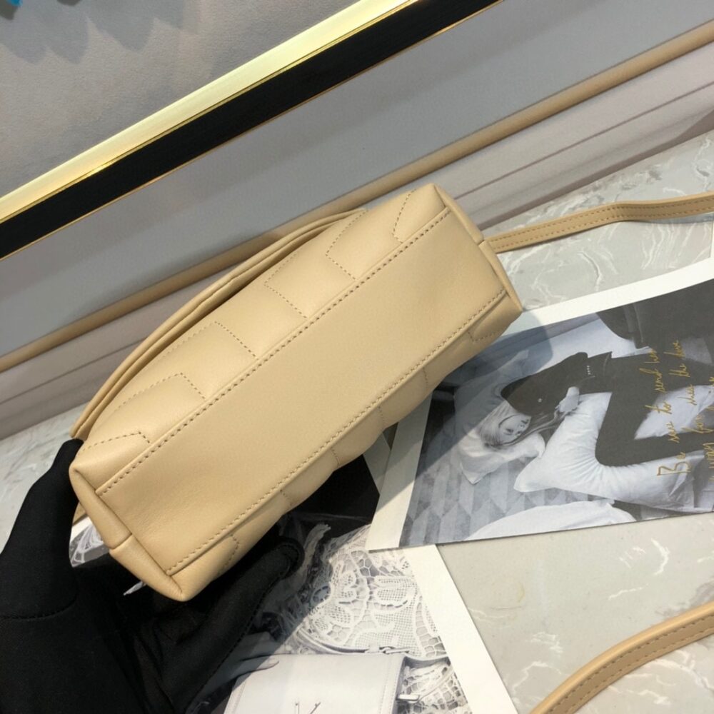 Saint Laurent Loulou Toy Strap Bag In Quilted Y Beige 20Cm 678401DV7072721