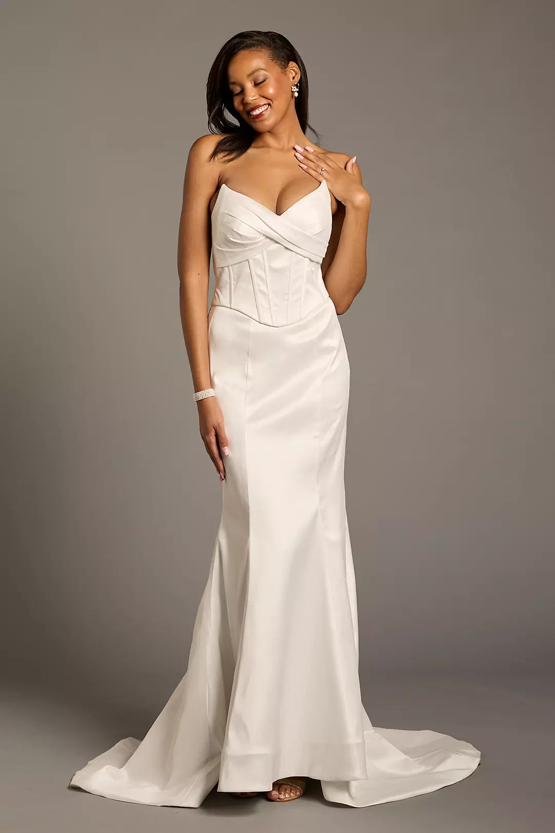 V collar off shoulder sleeveless backless mermaid and floor length wedding dress