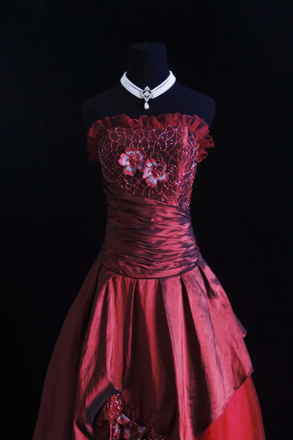 Vintage Burgundy Strapless Satin Tulle Beaded A Line Long Evening Dress Birthday Prom Gown
