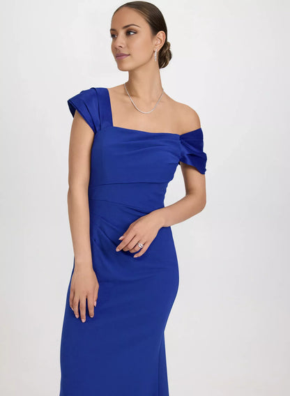 Square neckline short sleeved backless and floor length evening dress